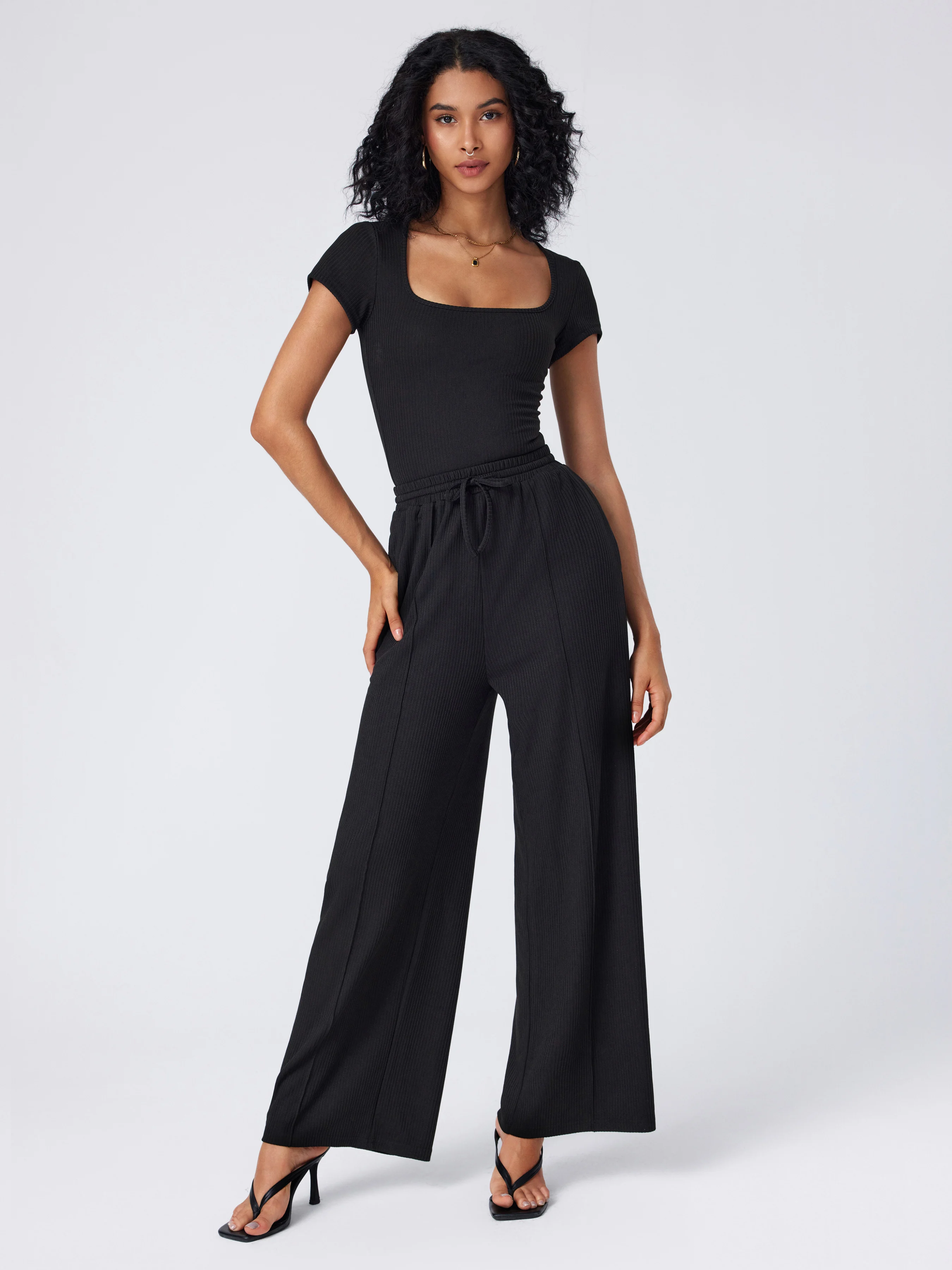 U-neckline Bodysuit & Elastic Waist Wide Leg Pants Set