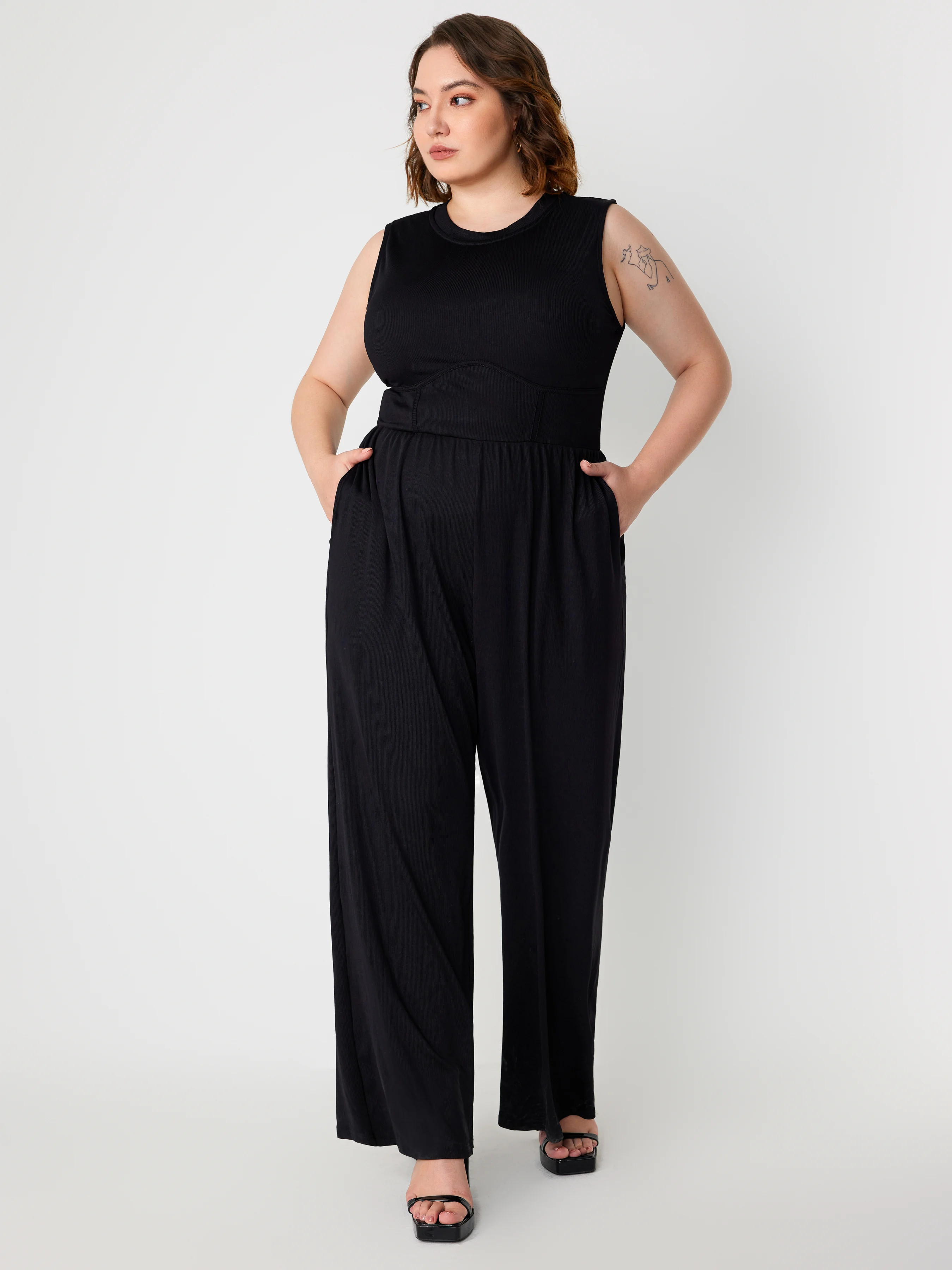 Solid Sleeveless Wide Leg Jumpsuit Curve & Plus