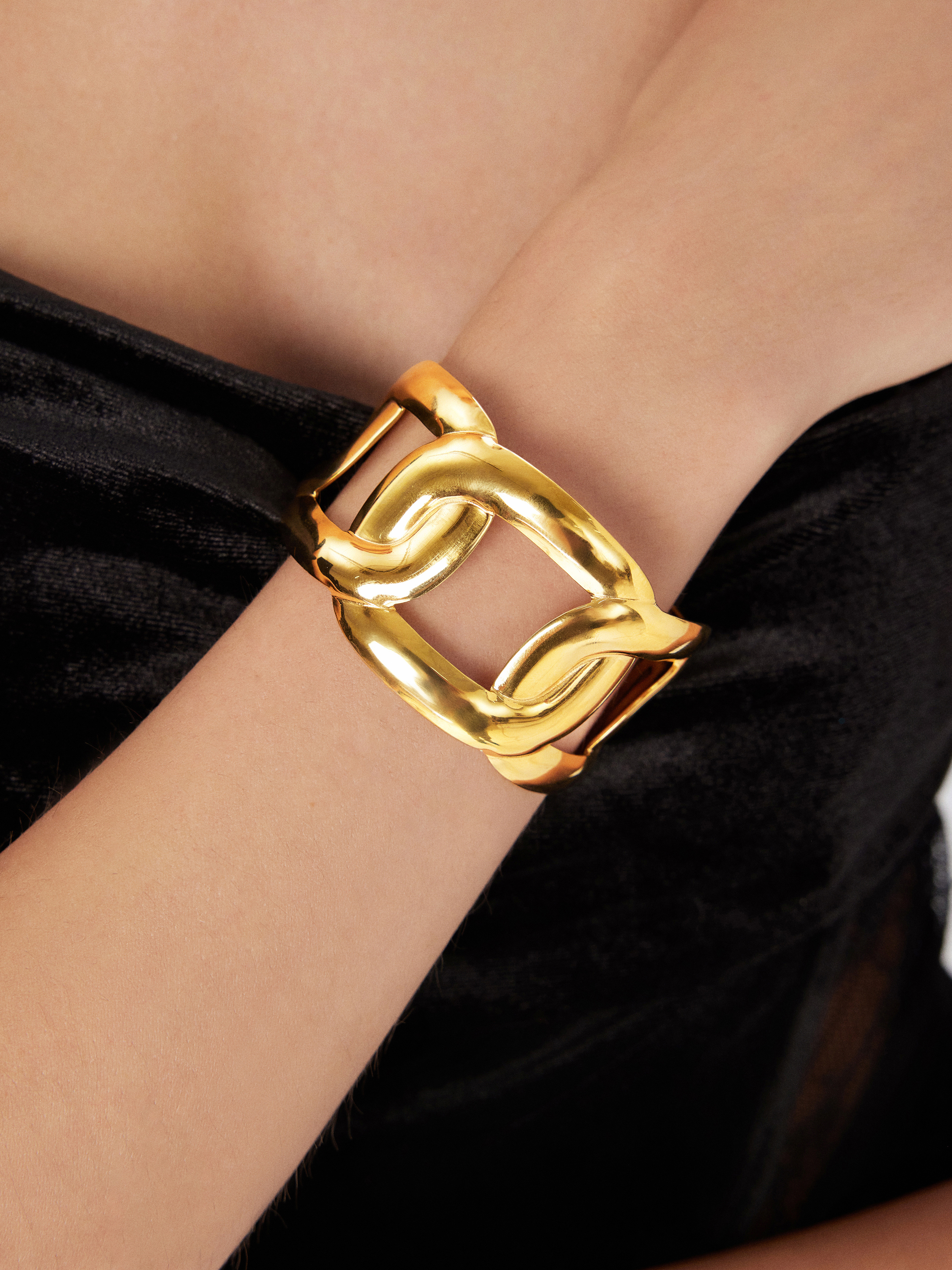 CHAIN LINK 18K GOLD PLATED STAINLESS STEEL WIDE BRACELET