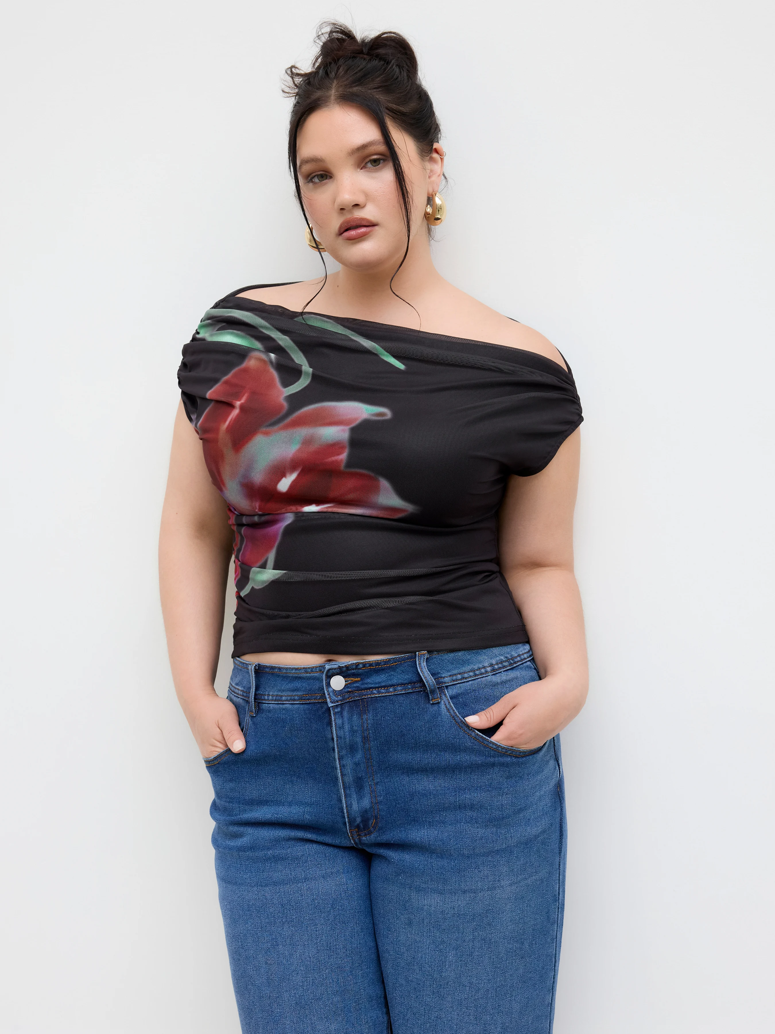 Mesh Asymmetrical Neck Floral Ruched Top Curve & Plus