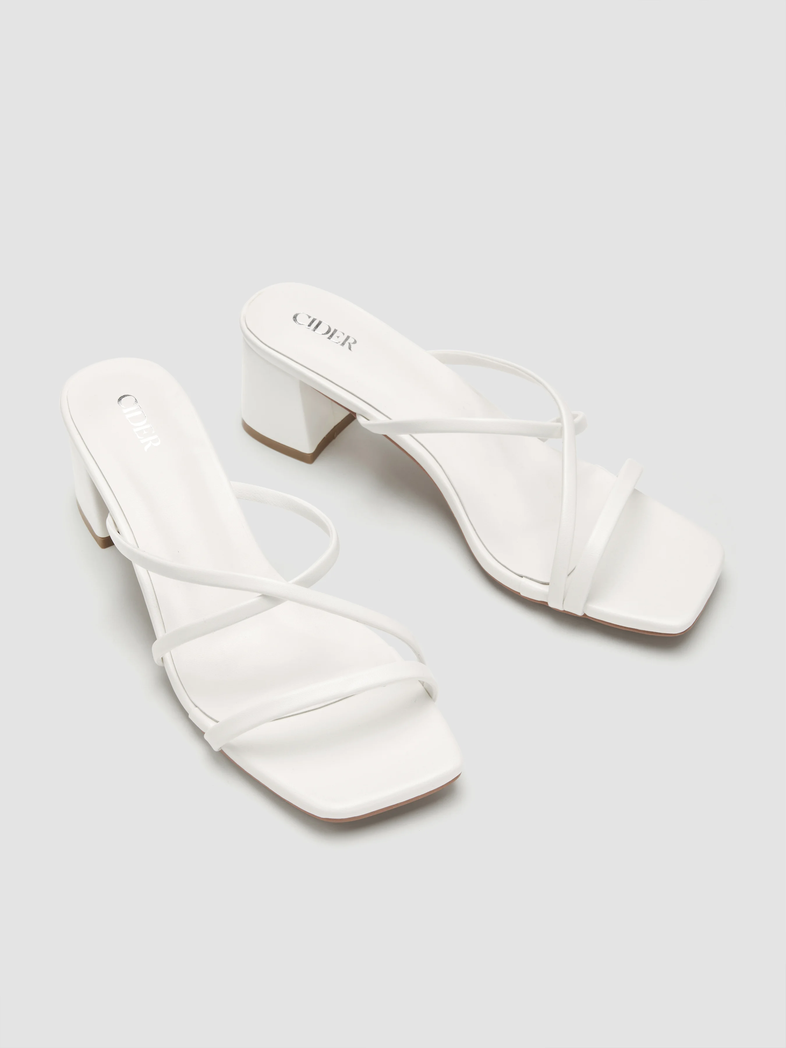 STRAP CHUNKY HEEL SANDALS
