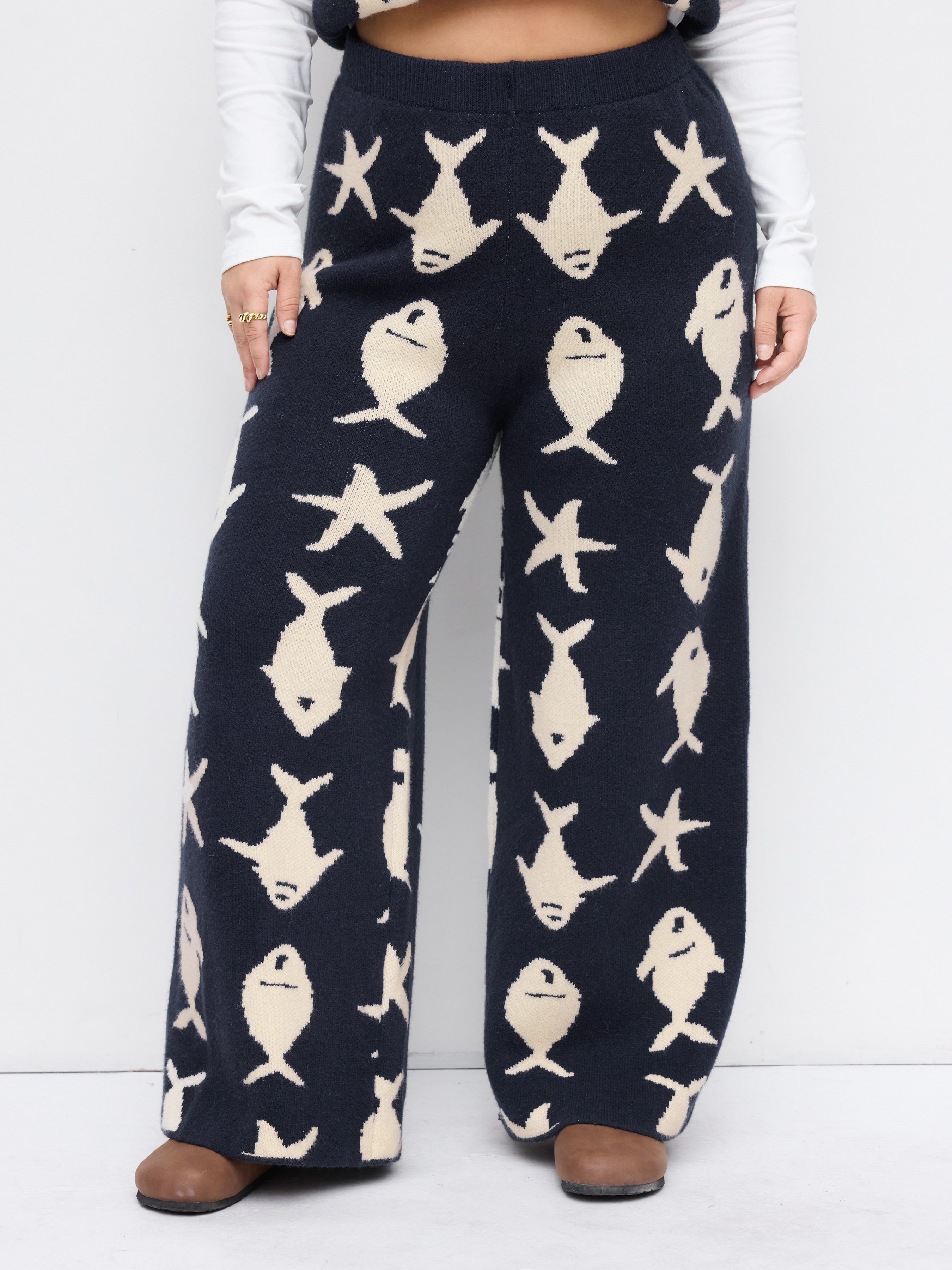 Knit Fish Pattern Mid Rise Elastic Waist Wide Leg Trousers Curve & Plus