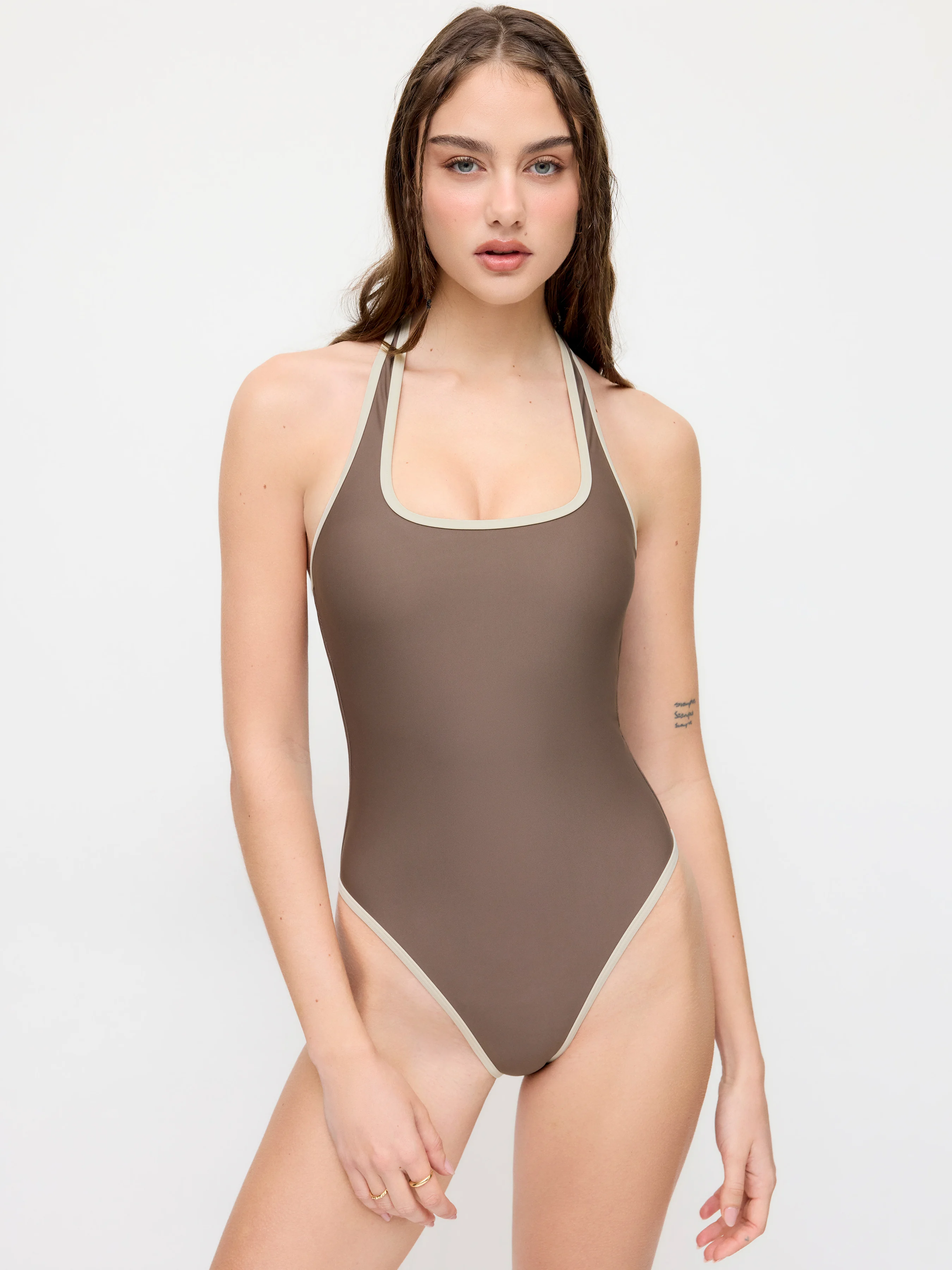 High Stretch Halter Neck Contrast Trim One-piece Swimsuit