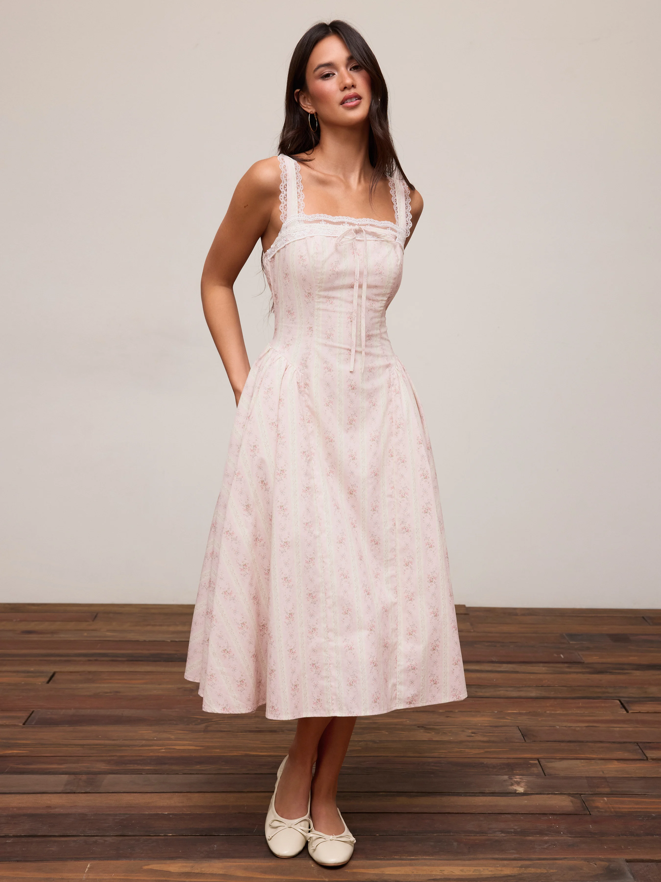 Cotton-blend Sculptural Sweetheart Ditsy Floral Lace Up Ruffled Maxi Dress