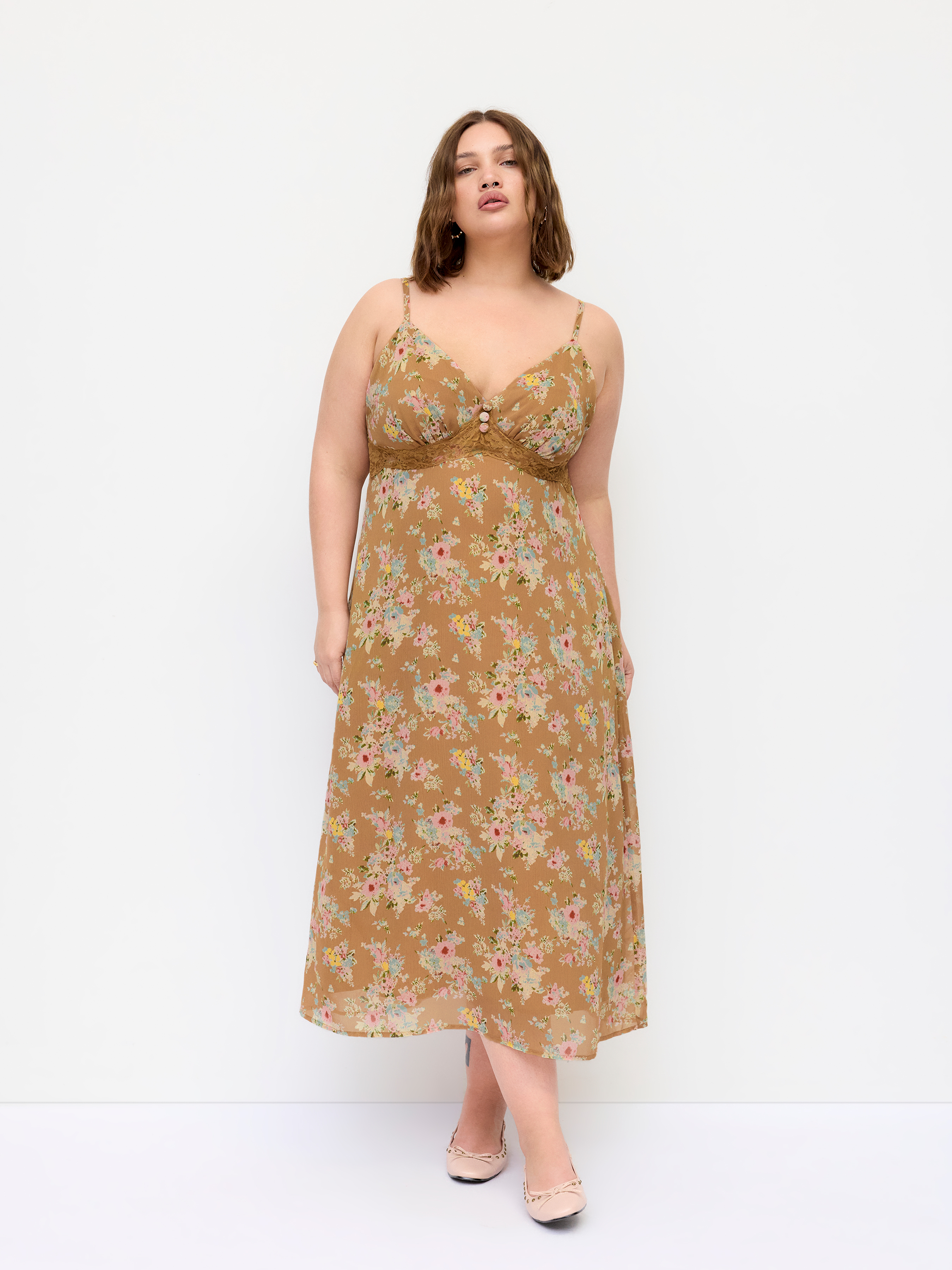 Floral V-neck Ruched Lace Slip Maxi Dress Curve & Plus
