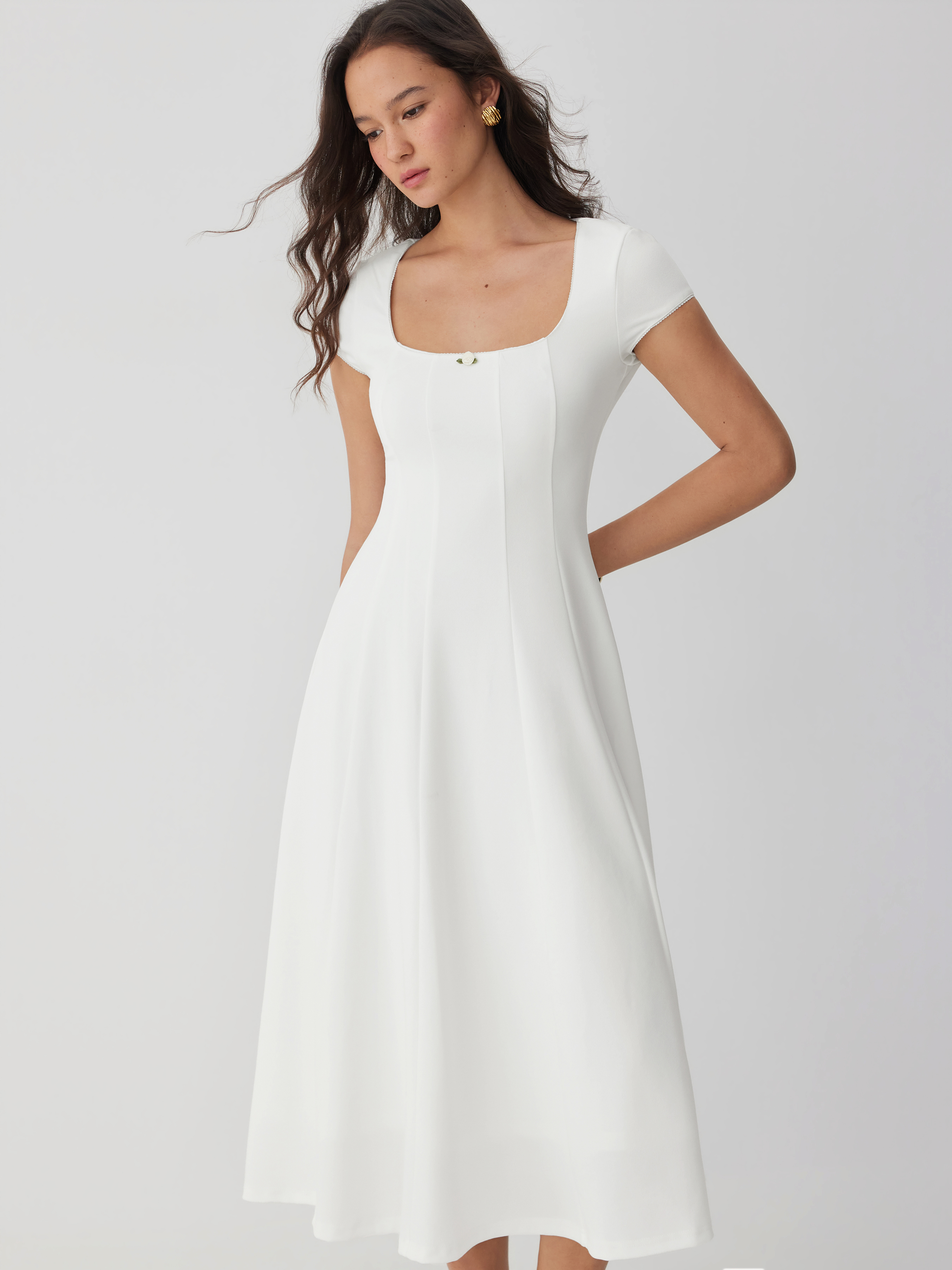 Scoop Neck Short Sleeve Rosette Flared Maxi Dress