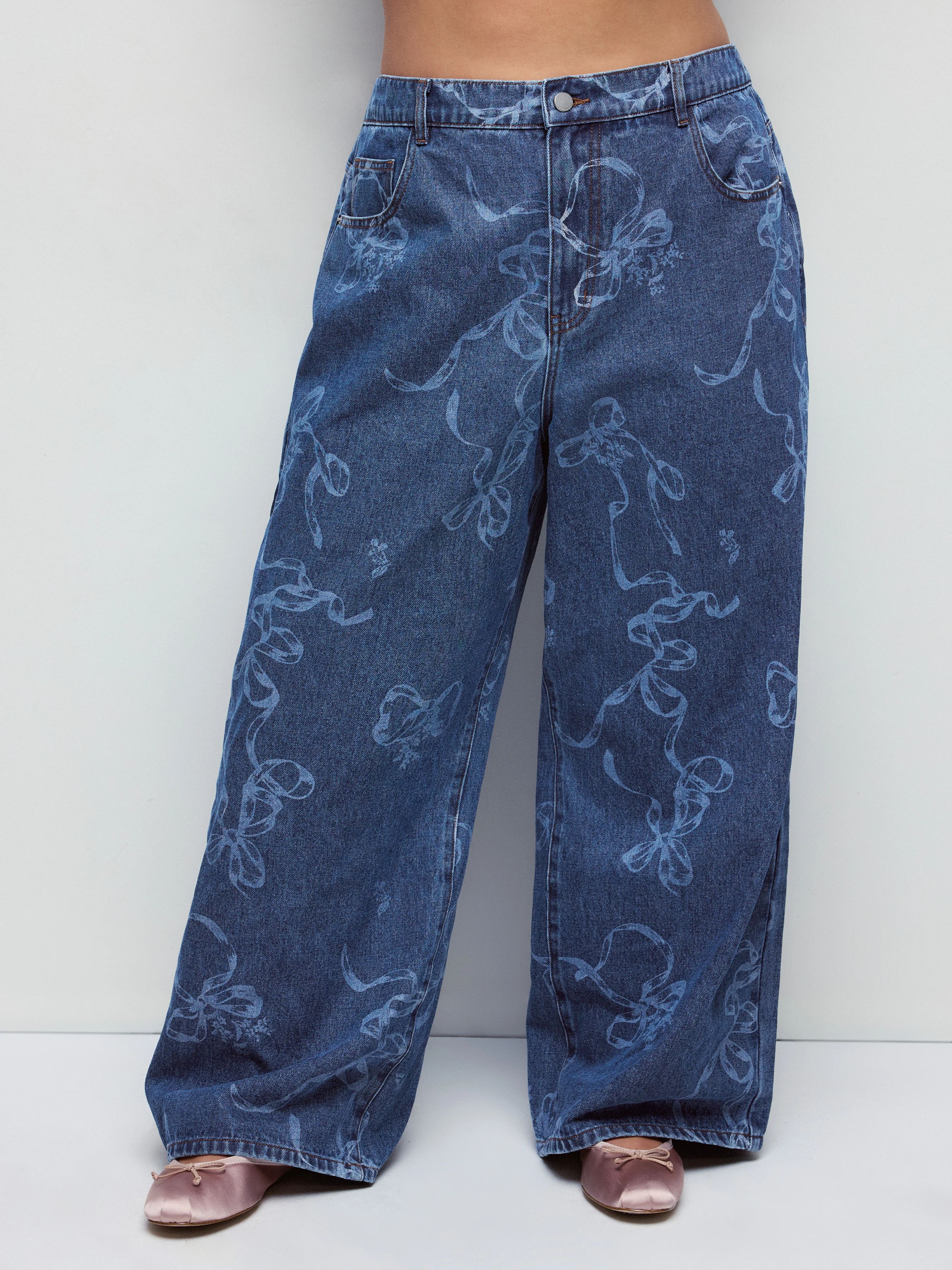 Denim Mid Rise Abstract Metal Detail Straight Leg Jeans Curve & Plus