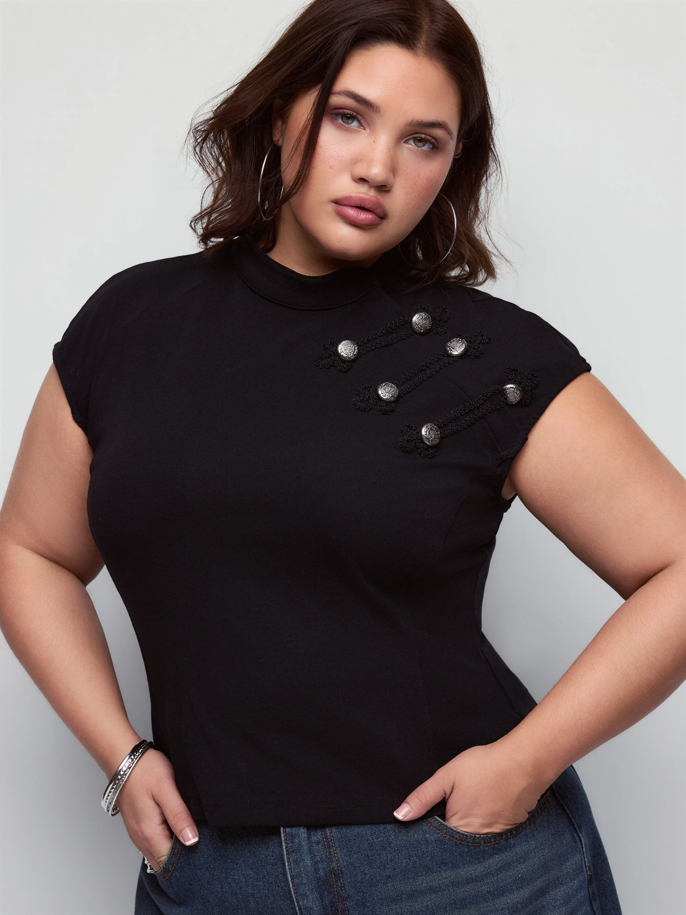 Cotton-blend Stand Collar Short Sleeve Metal Detail Top Curve & Plus