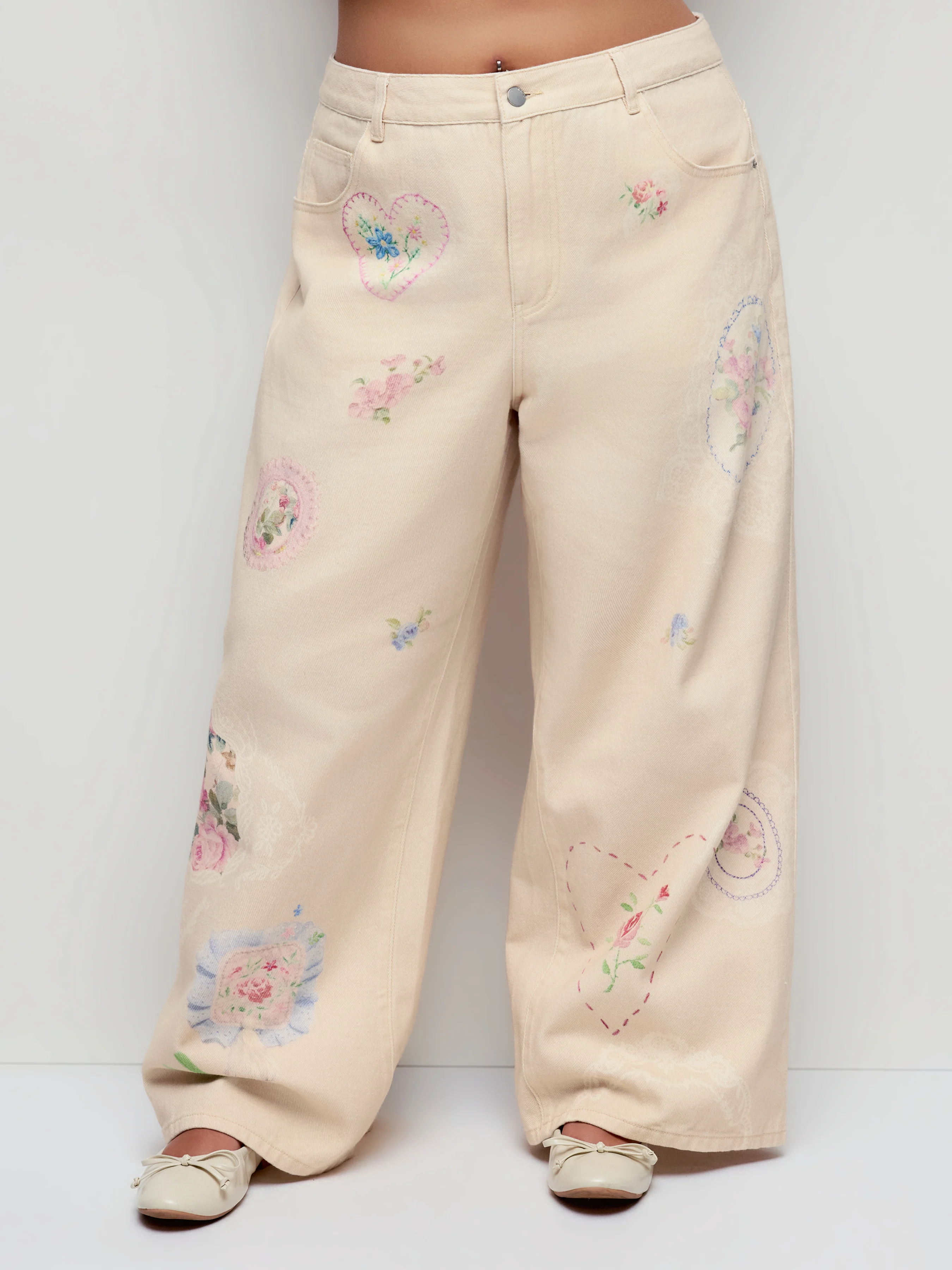 Denim Mid Rise Floral Heart Applique Wide Leg Jeans Curve & Plus
