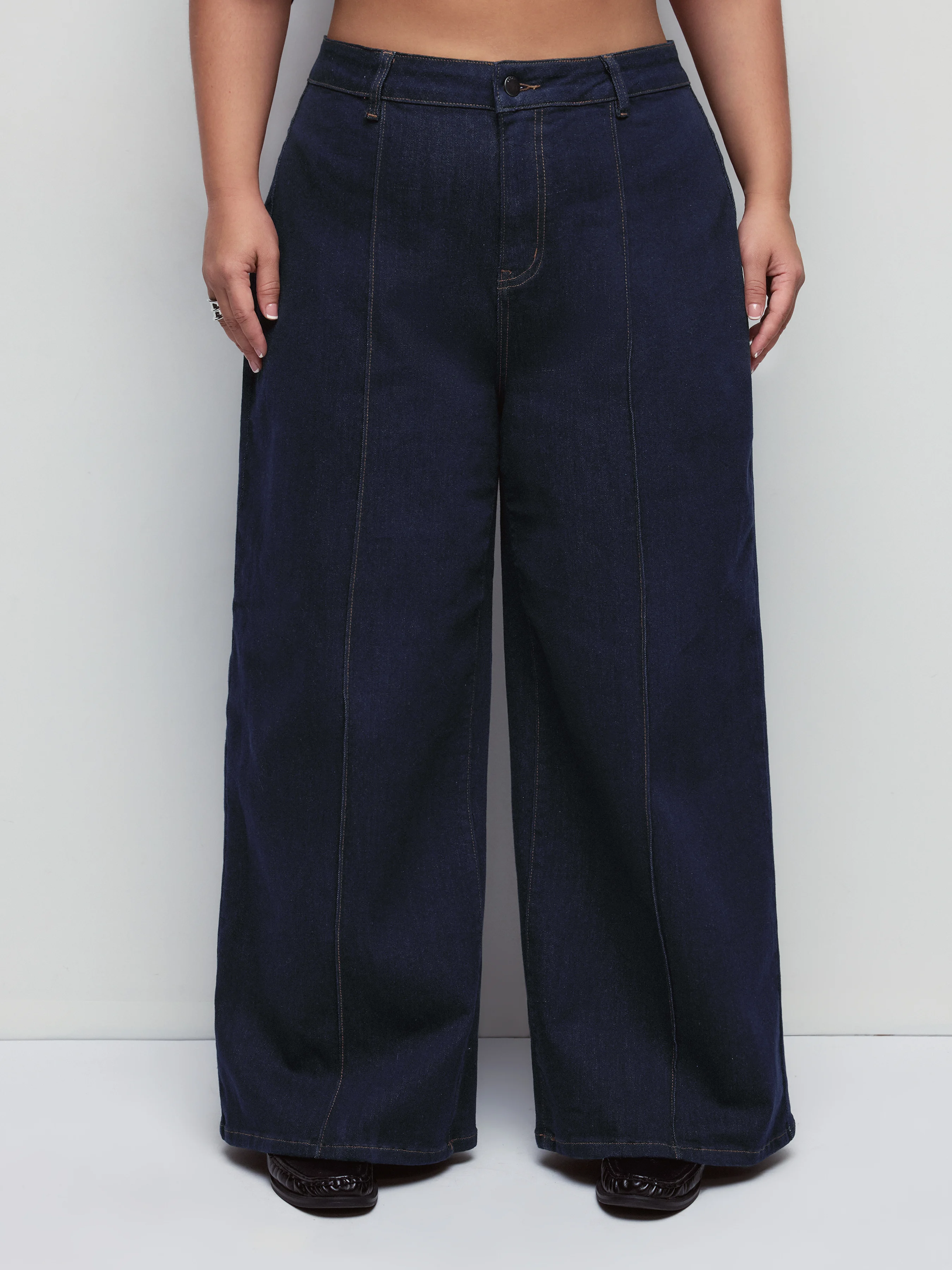 Denim Mid Rise Solid Pocket Straight Leg Trousers Jeans/Trousers Curve & Plus