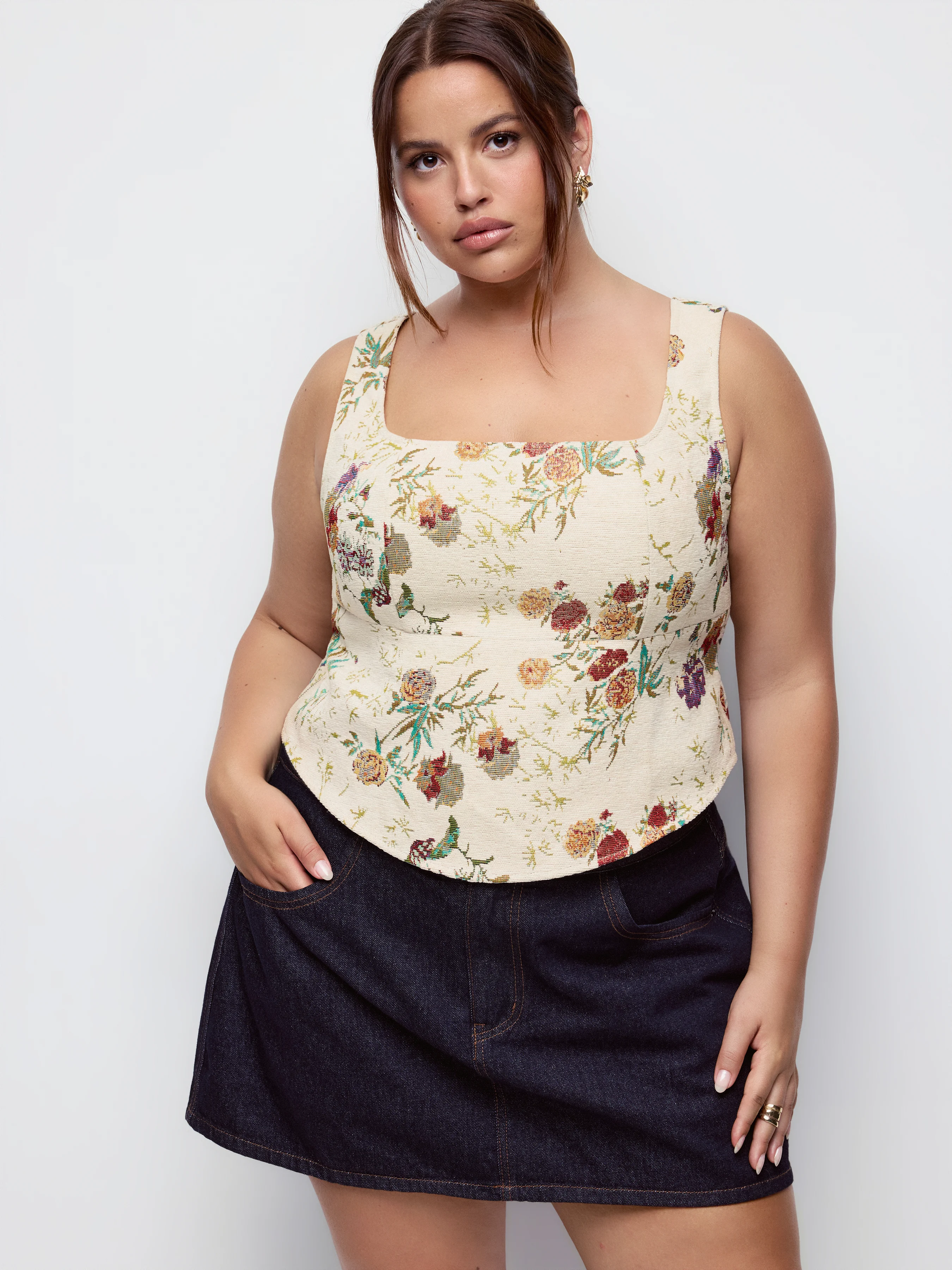 Scoop Neckline Floral Lace Up Crop Tank Top Curve & Plus