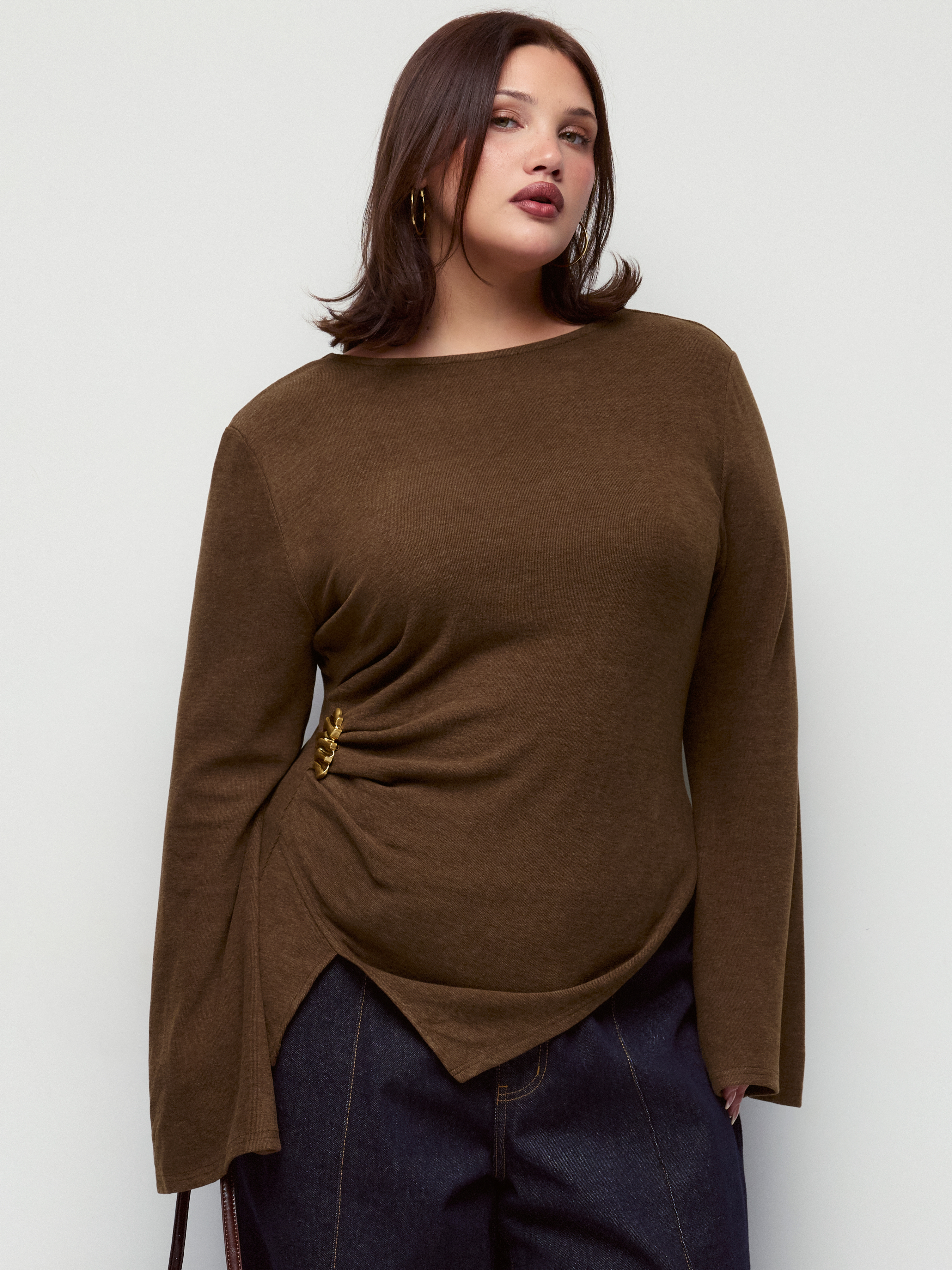 Cotton-blend Ruched Asymmetrical Hem Metal Detail Short Sleeve Top Curve & Plus